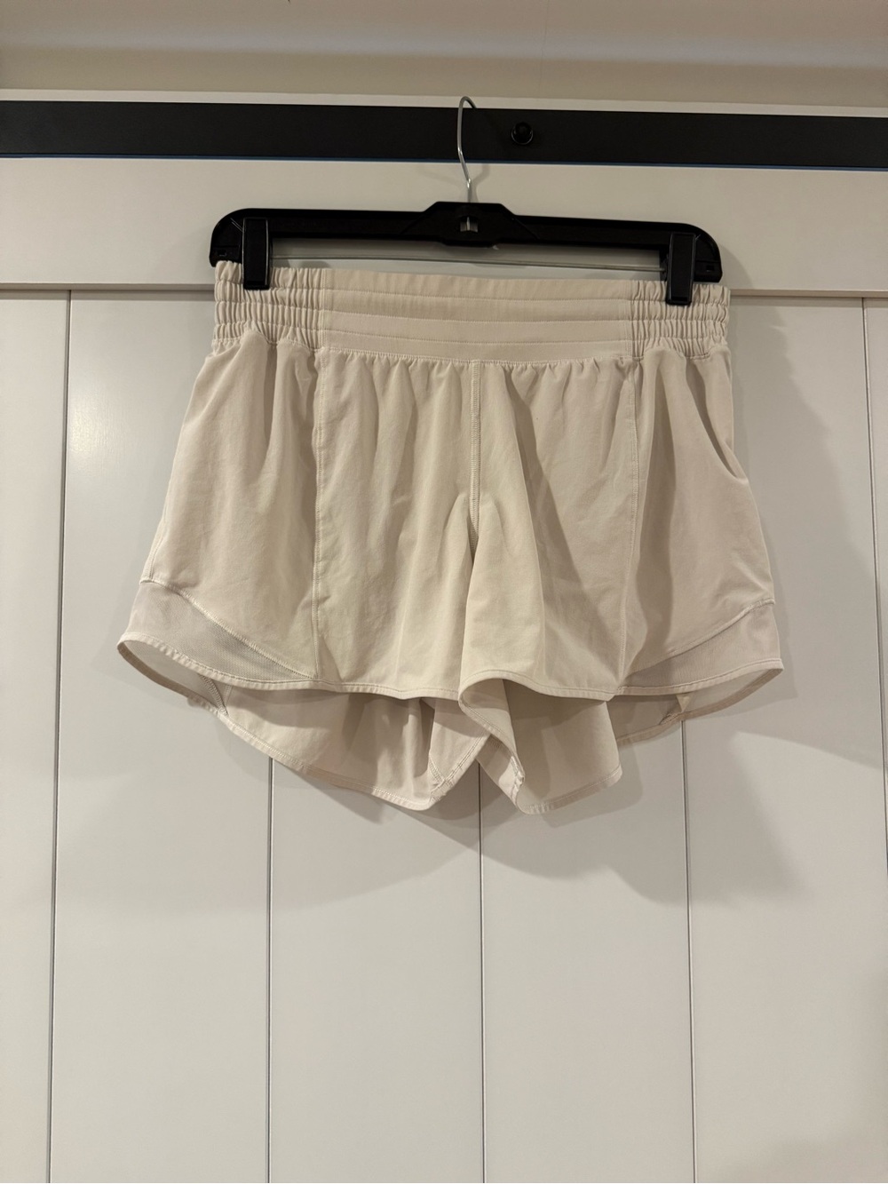 lululemon athletica Women's Layered Light Beige Athletic Shorts 4in inseam